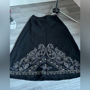 Écologie Black Embroidered A-Line Skirt, linen, size 8